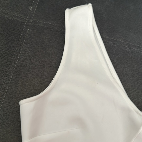 Flare shoulder crop top - Picture 4 of 4